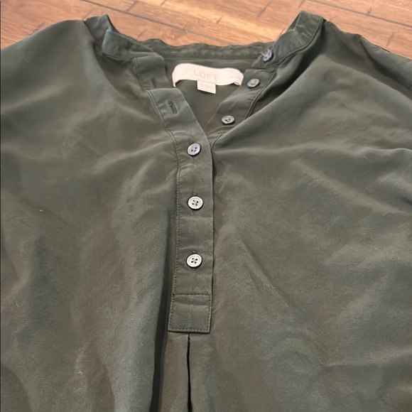 Loft Green Button-Up Blouse - Picture 3 of 6
